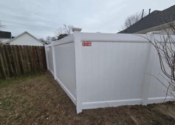 Curbside View Of This Beautiful Vinyl Privacy Fence Project! Curbside View Of This Beautiful Vinyl Privacy Fence Project!